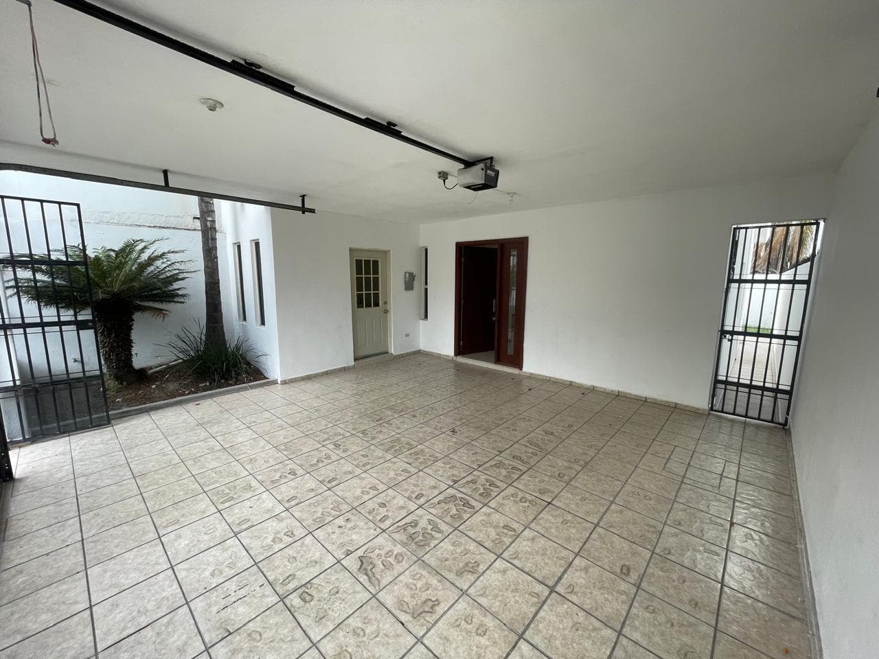 HOUSE FOR RENT IN SATELITE ACUEDUCTO
