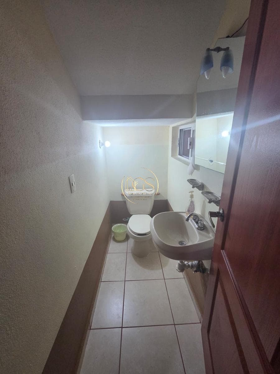 HOUSE FOR SALE IN LA MISIÓN CELAYA