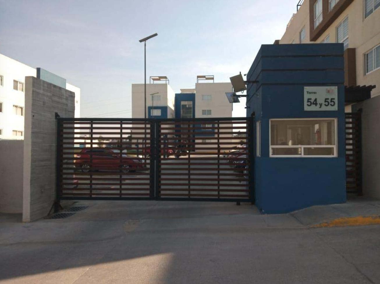 Apartment for sale in Colinas del Lago.