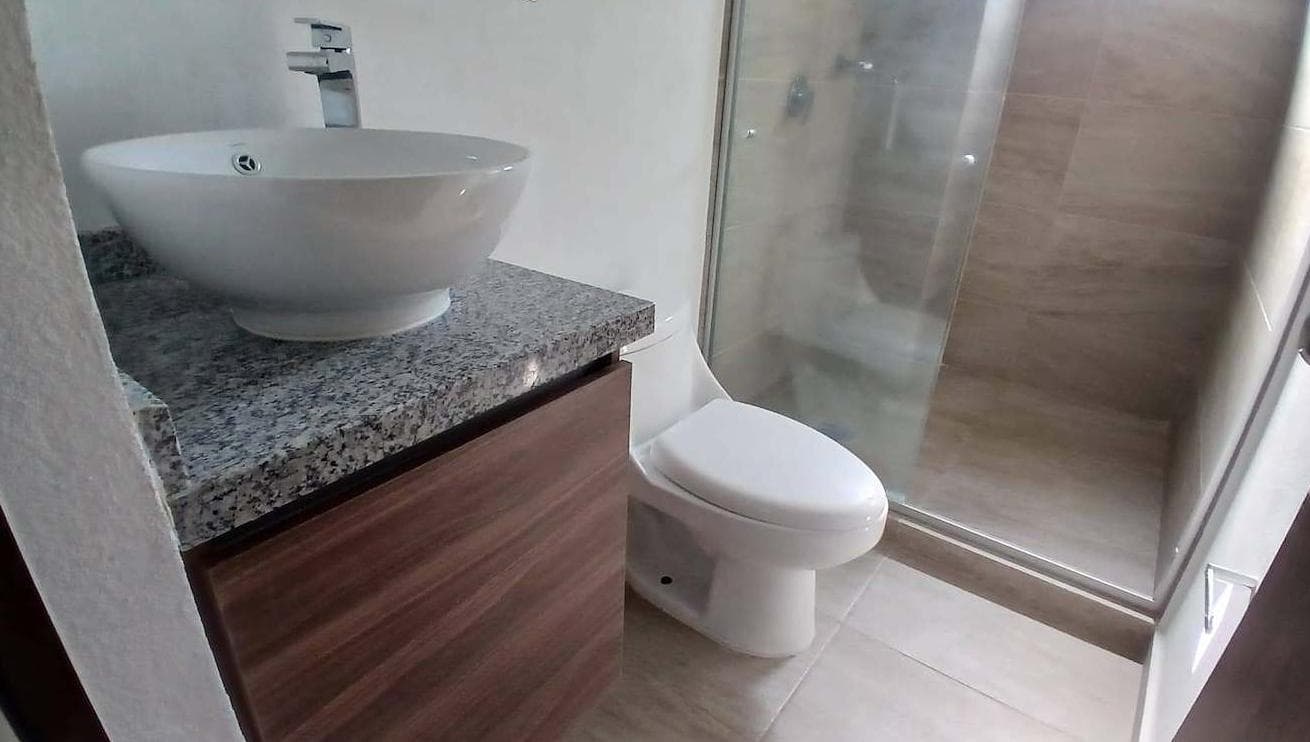 Apartment for sale in Colinas del Lago.