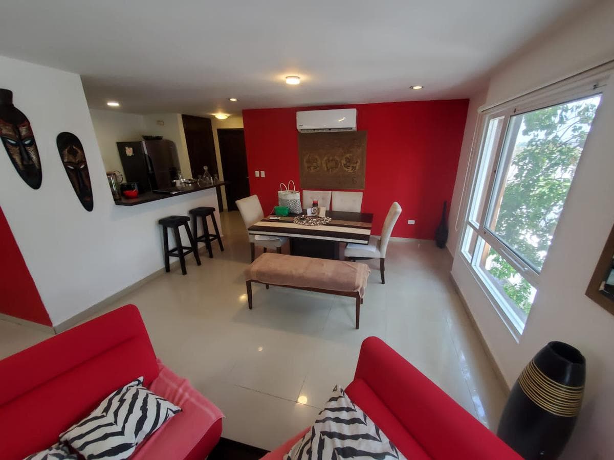 PENTHOUSE FOR SALE NEAR THE BEACH AND FIFTH AVENUE IN PLAYA DEL CARMEN