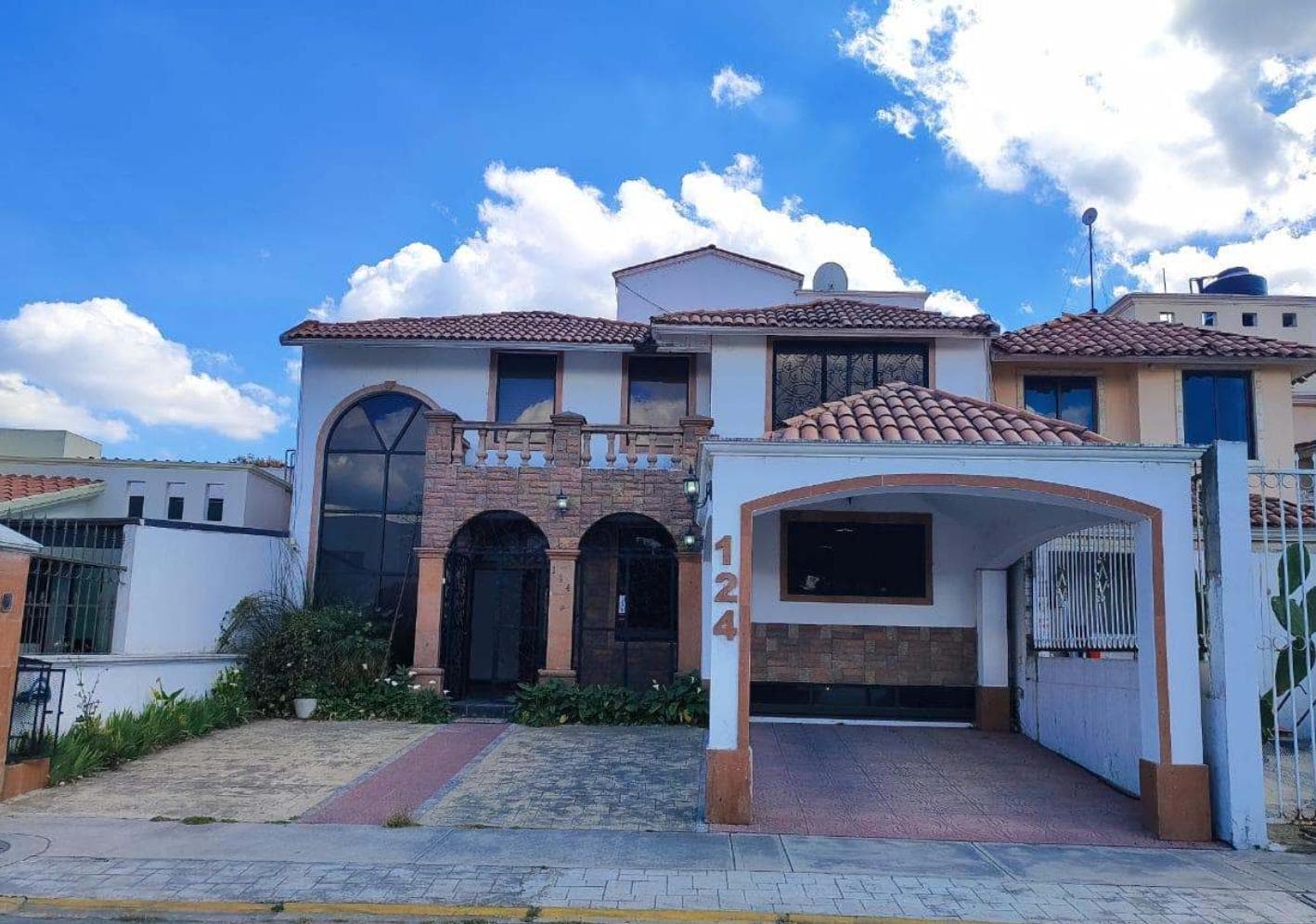 House for sale in San Mateo Otzacatipan, Toluca.