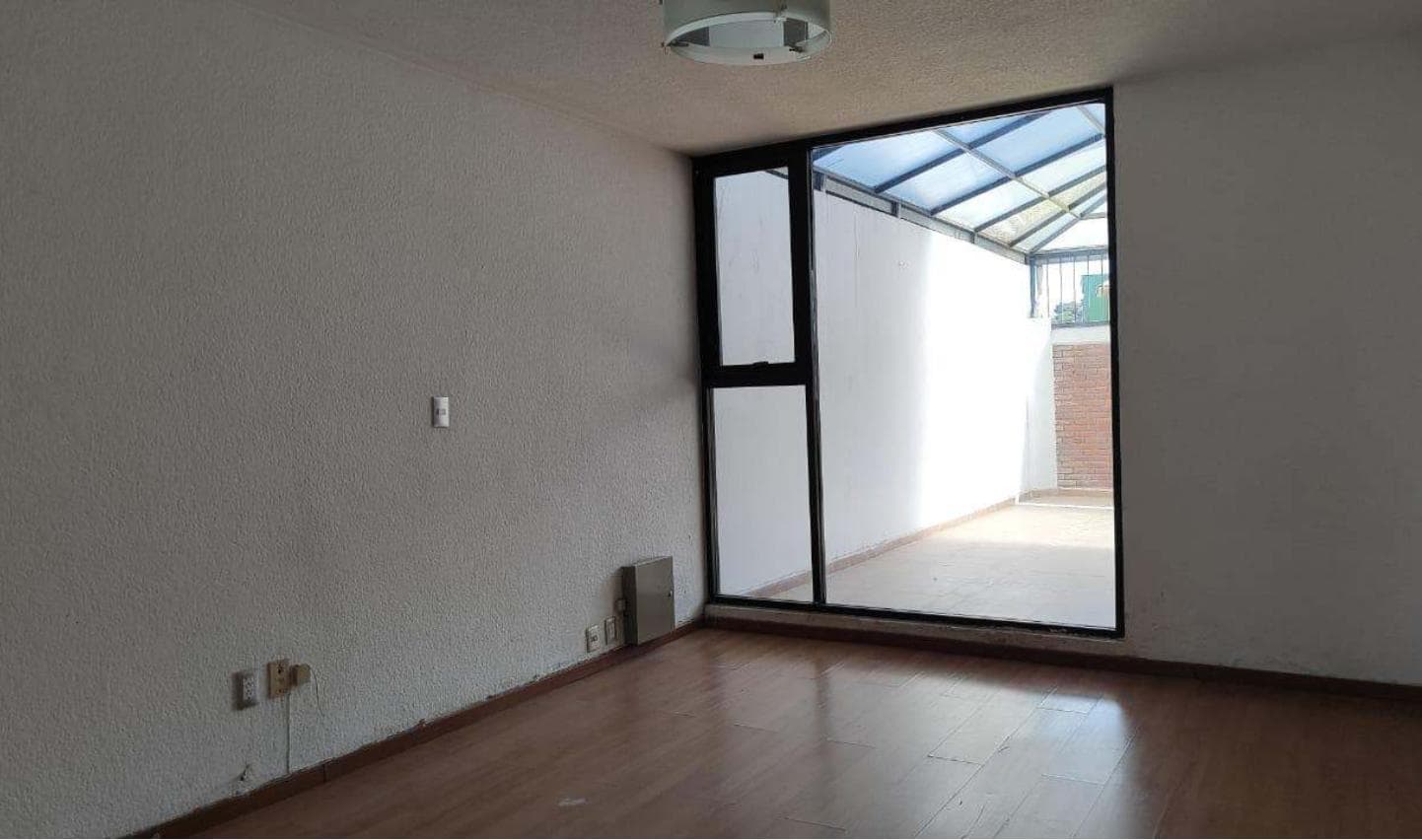 House for sale in San Mateo Otzacatipan, Toluca.