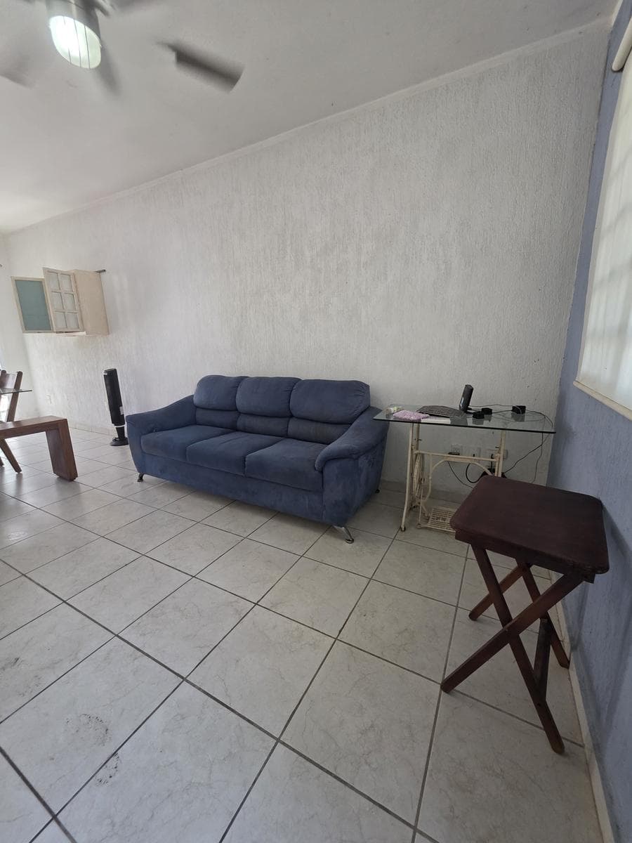 Furnished 2-Bedroom House in Olivos 2