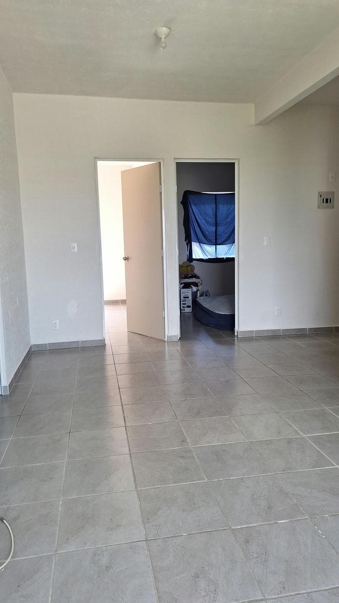 2-bedroom apartment, unfurnished