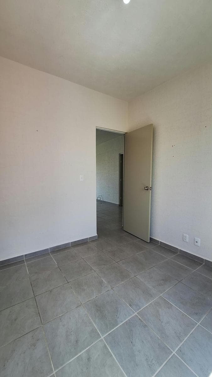 2-bedroom apartment, unfurnished