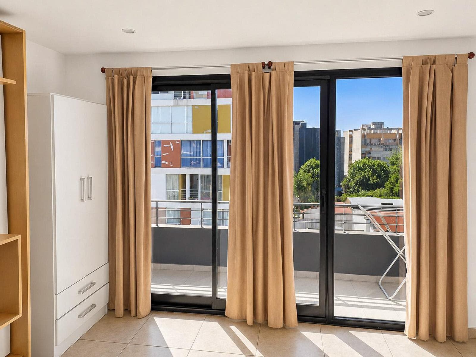 Studio Apartment for Sale in Downtown Escobar, Eligible for Financing, with a Balcony