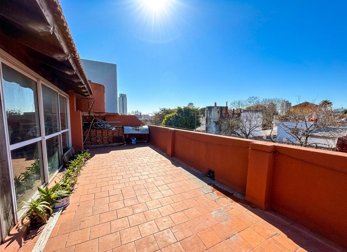 VENTA PH 3 AMBIENTES en Flores
