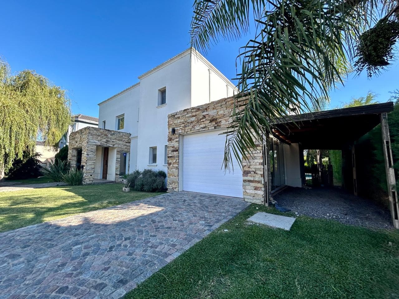 5-room house for sale in El Centauro