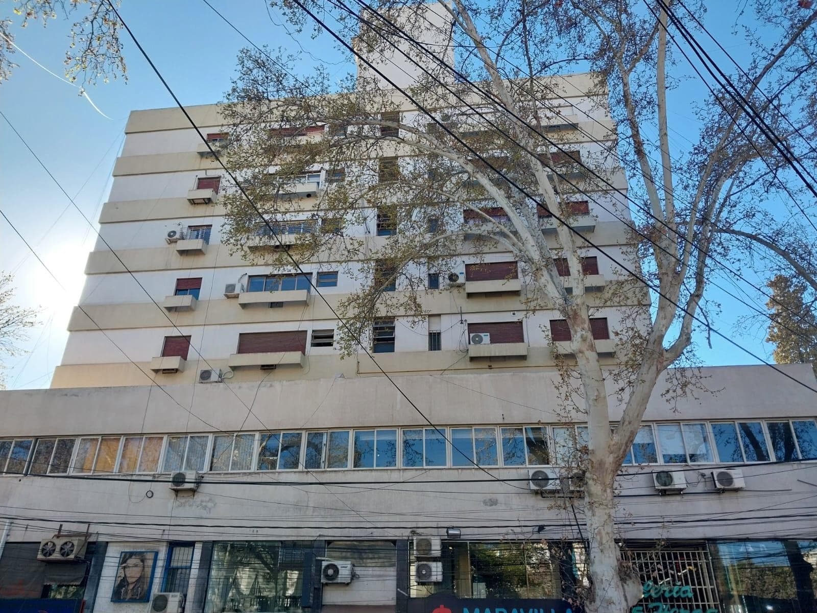 Centrally located apartment for sale, with a beautiful view of the mountains.
