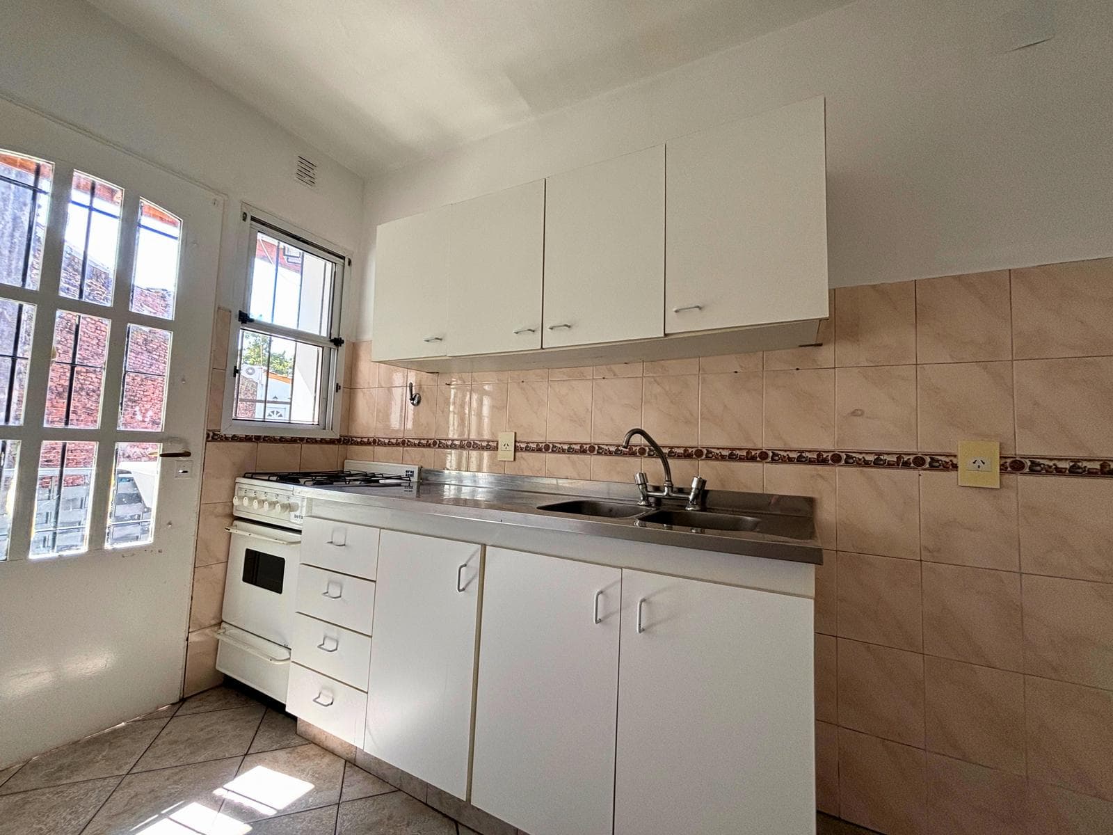 3-room apartment for sale in San Fernando.