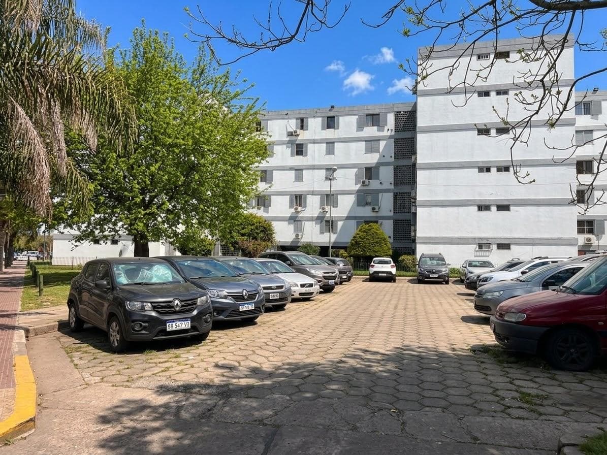 Apartment for Sale - 4 Rooms - Infico