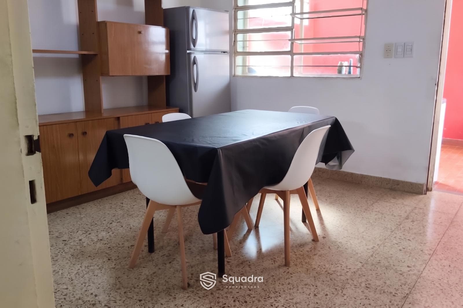 Casa Capitán Bermúdez: 2 bedrooms, living room, kitchen, dining room, garage, large garden