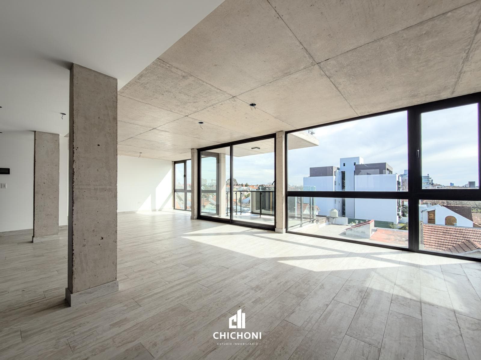 For Sale - 4-room apartment (entire unit) - Chauvin Neighborhood - Brand-new