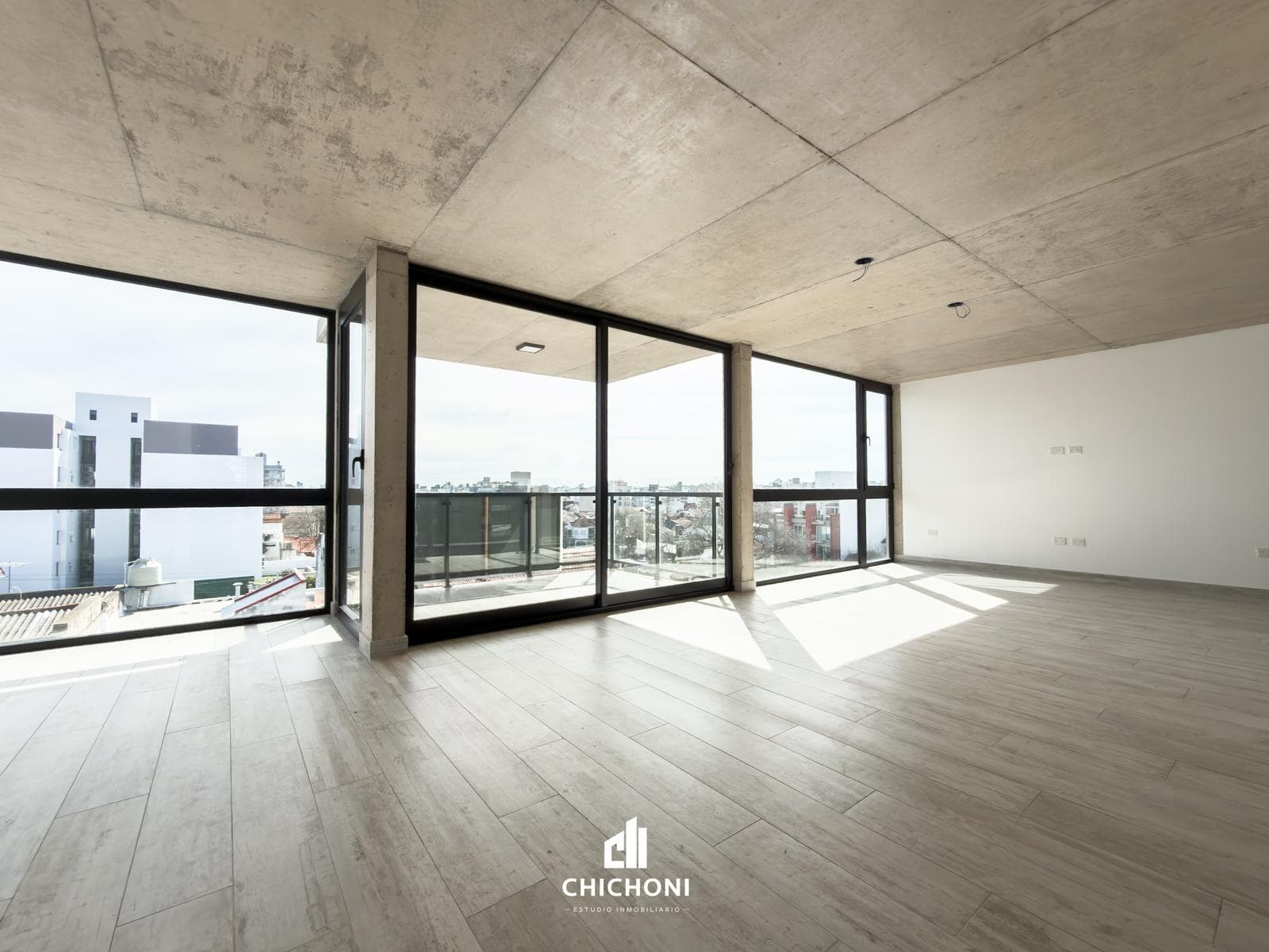 For Sale - 4-room apartment (entire unit) - Chauvin Neighborhood - Brand-new