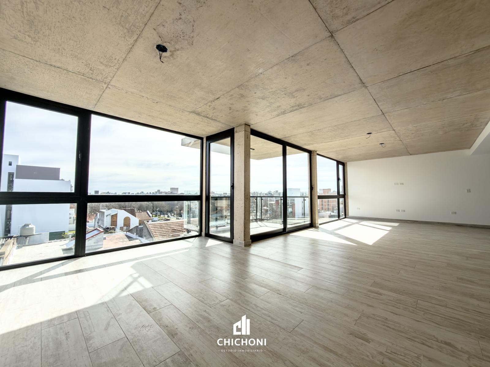For Sale - 4-room apartment (entire unit) - Chauvin Neighborhood - Brand-new