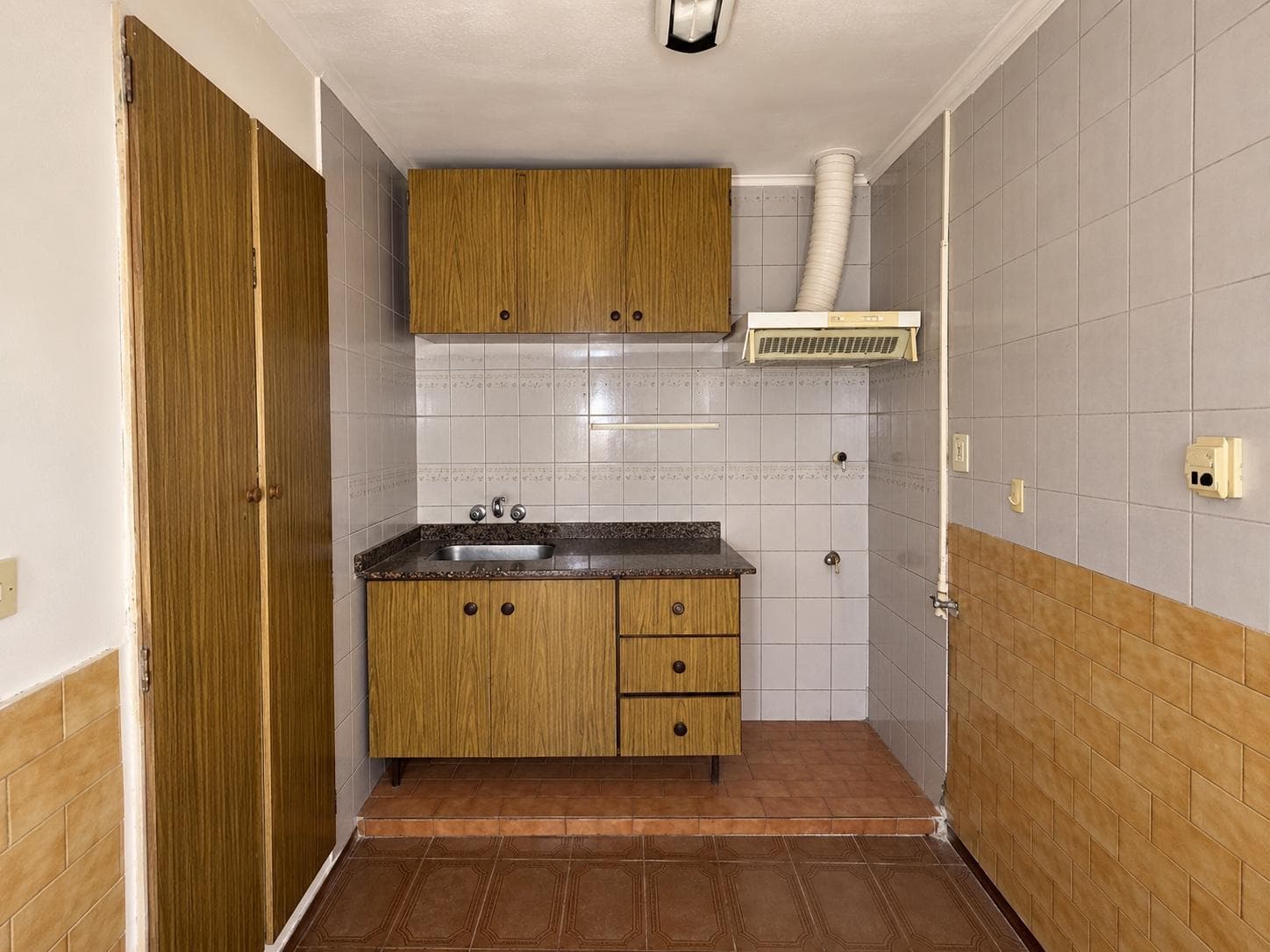 Venta Lote 4 ambientes a remodelar con terraza en Parque Chas
