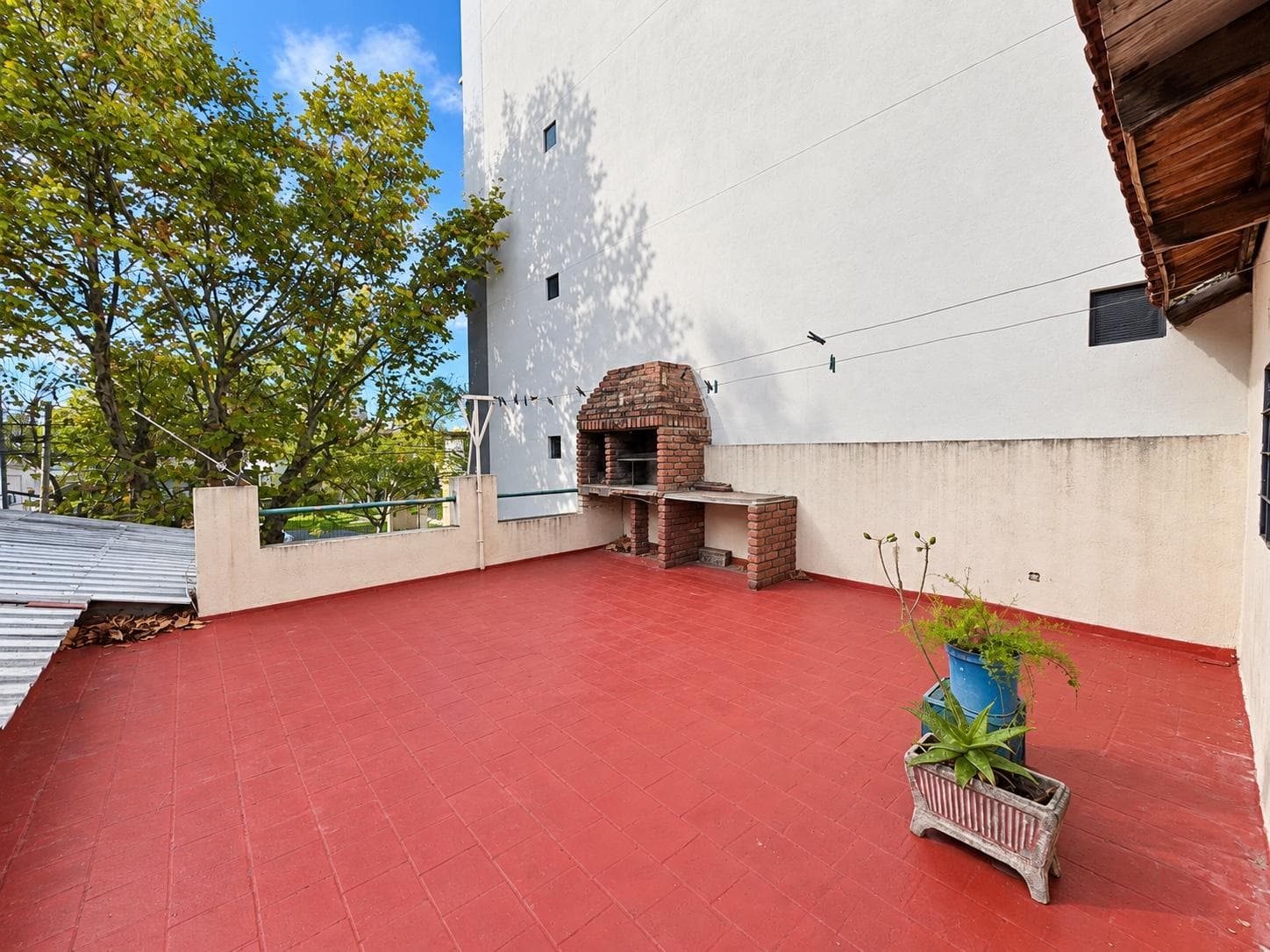 Venta Lote 4 ambientes a remodelar con terraza en Parque Chas