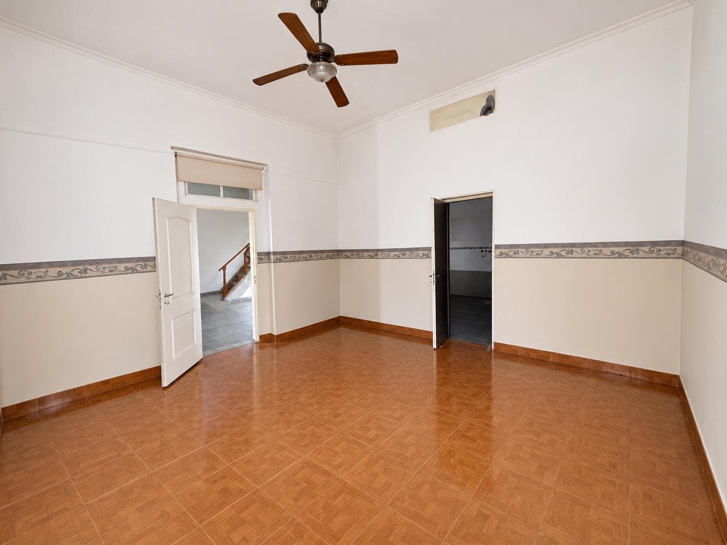 Venta Lote 4 ambientes a remodelar con terraza en Parque Chas