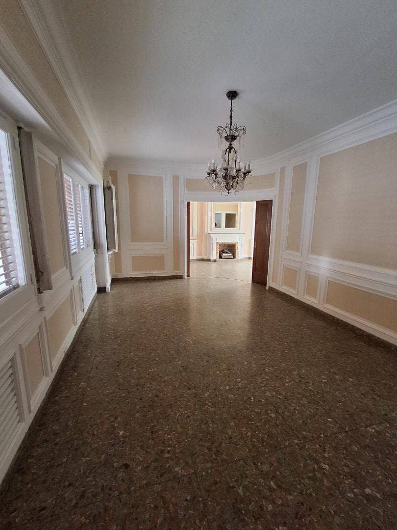 4-Room House for Sale in Villa Crespo