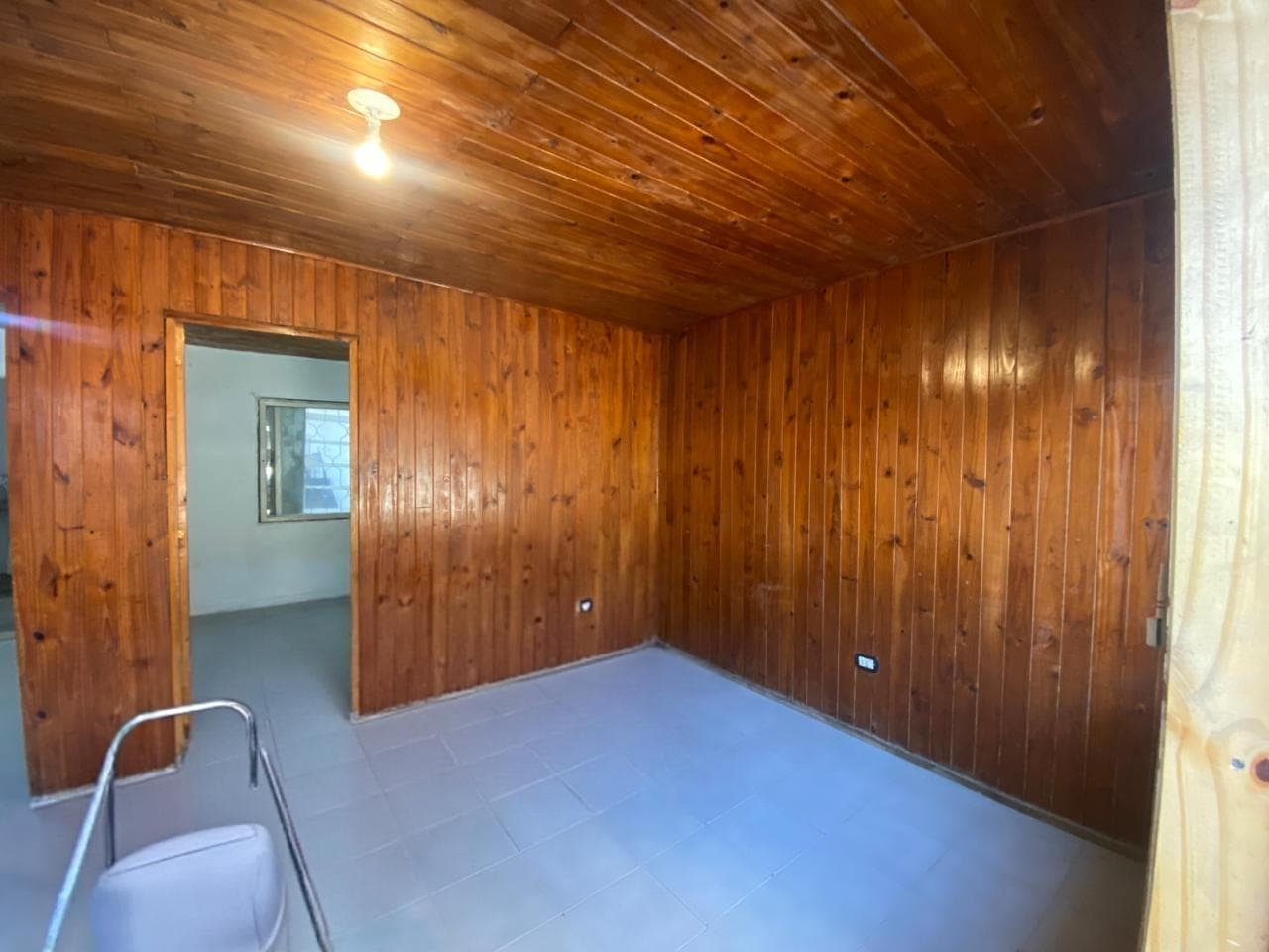 VENTA- CASA- 2 DORM- AMPLIO TERRENO