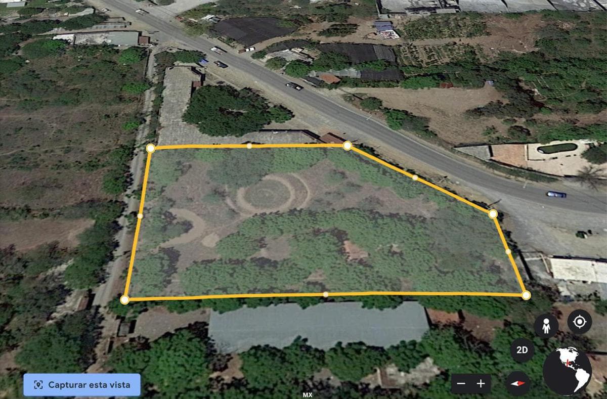 COMMERCIAL LAND FOR RENT ON THE NATIONAL HIGHWAY