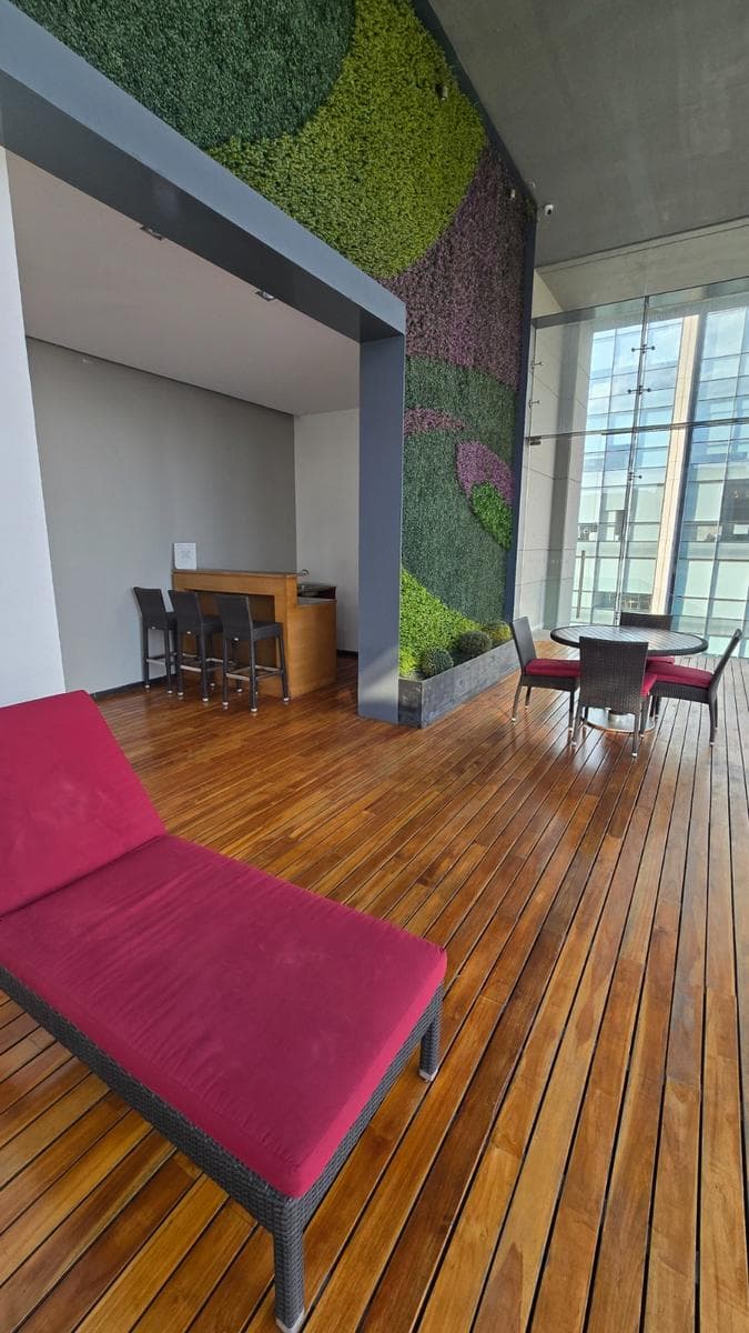 Apartment on Paseo de las Lomas