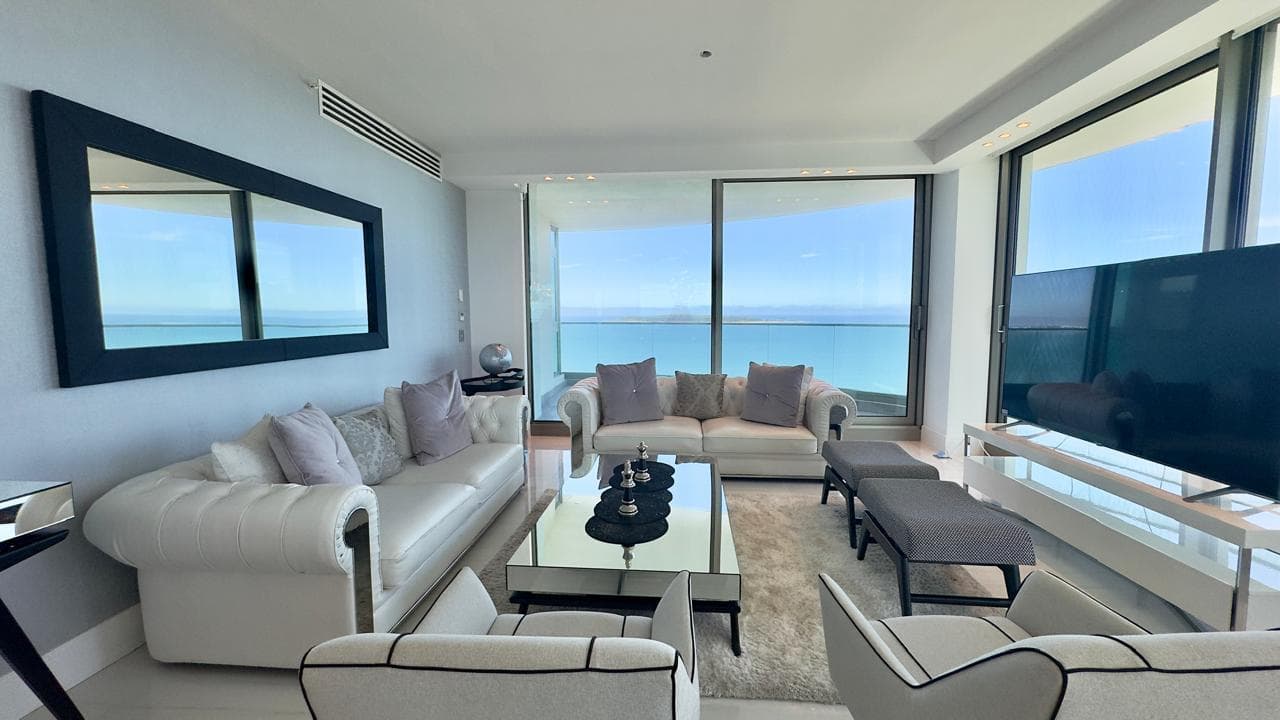 For Sale/Rent: Corner Apartment in FENDI Château, Punta del Este
