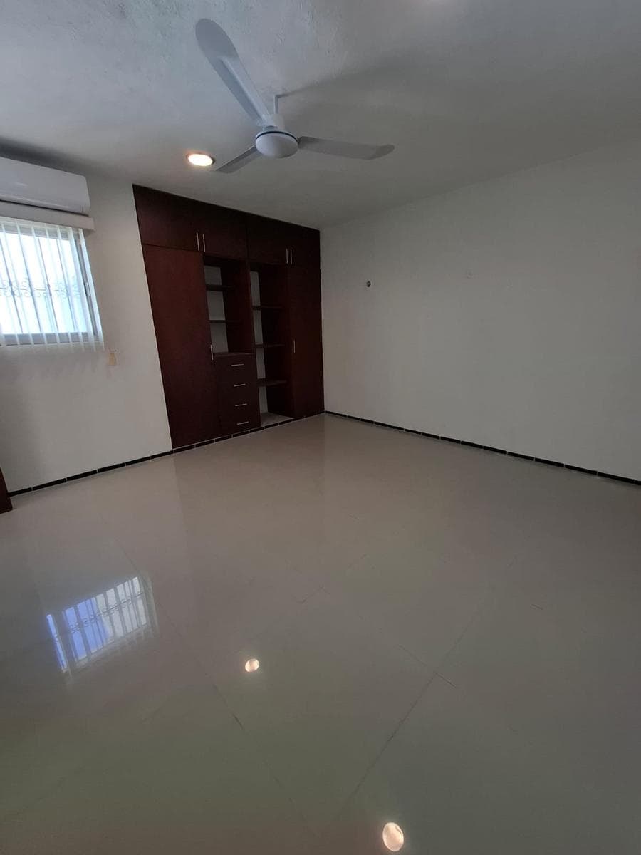 Office in the Jardines de Mérida Subdivision