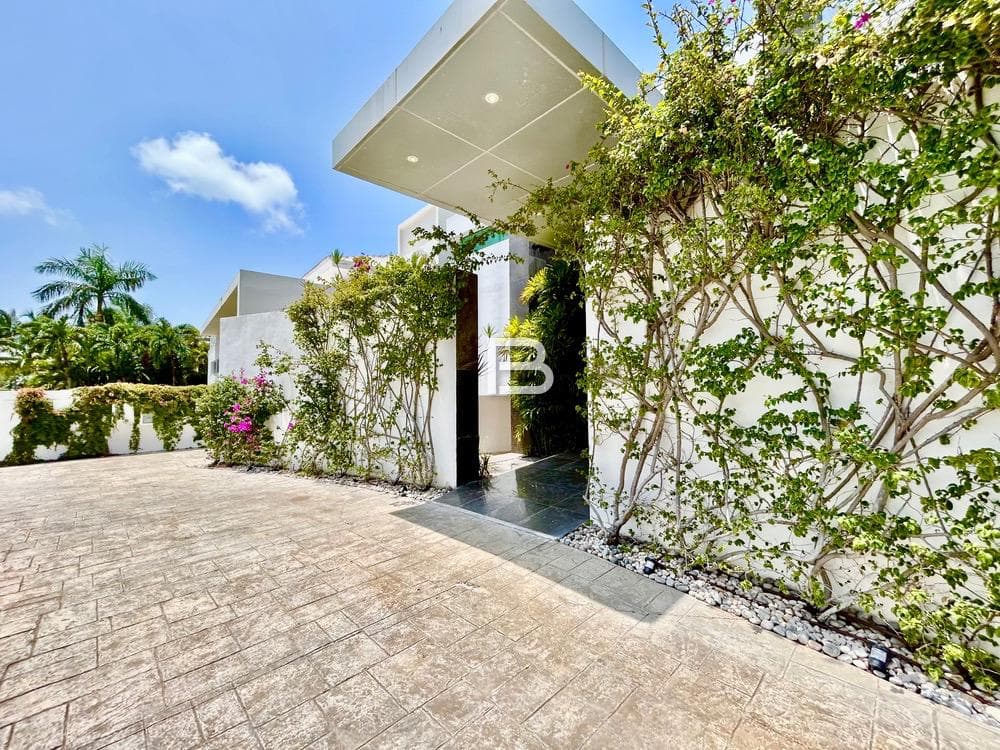 House for Sale in the Isla Dorada Residential Complex, Cancún