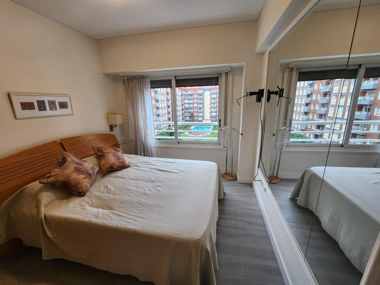 Furnished 2-room apartment for rent in Puerto Madero (no parking space included)