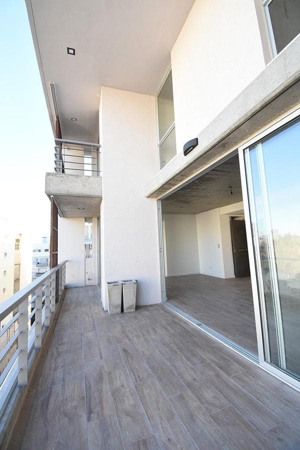 4-room duplex apartment for sale. Private terrace. Villa del Parque