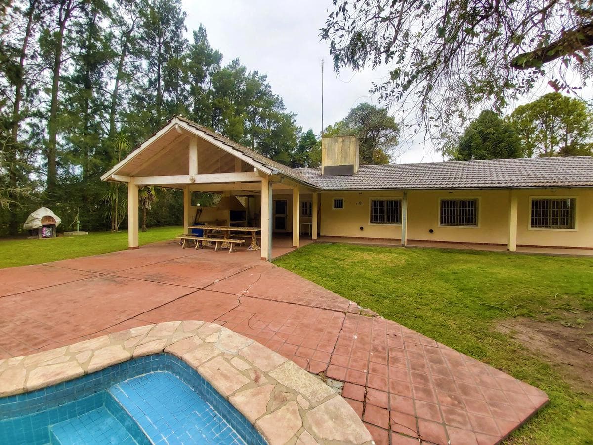Beautiful property with a 3,000 m2 lot in the Parque Exaltación neighborhood