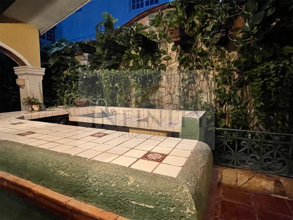 Spectacular home for sale right in the city!!