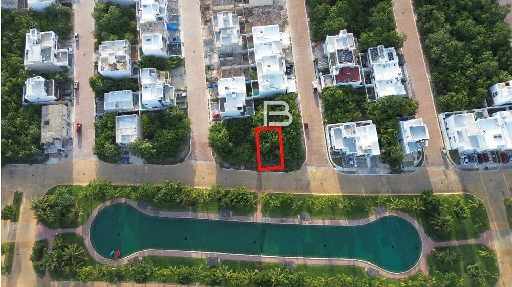 Río Residential Development: Land for Sale with Park Frontage