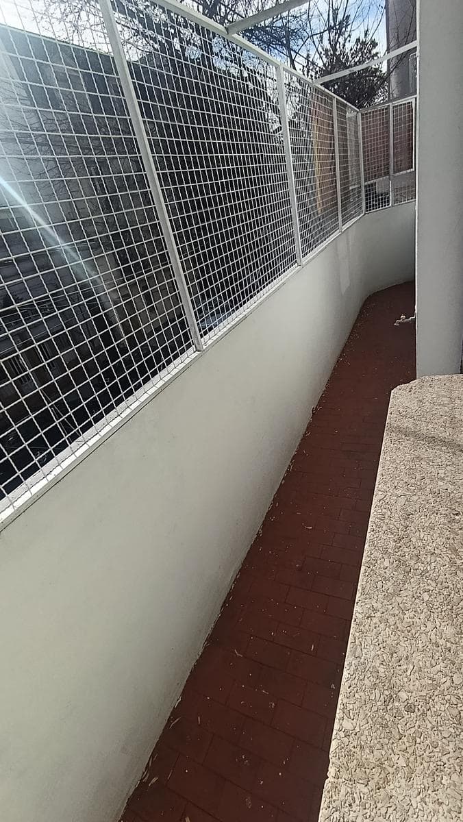 5-Room Penthouse for Sale in Almagro