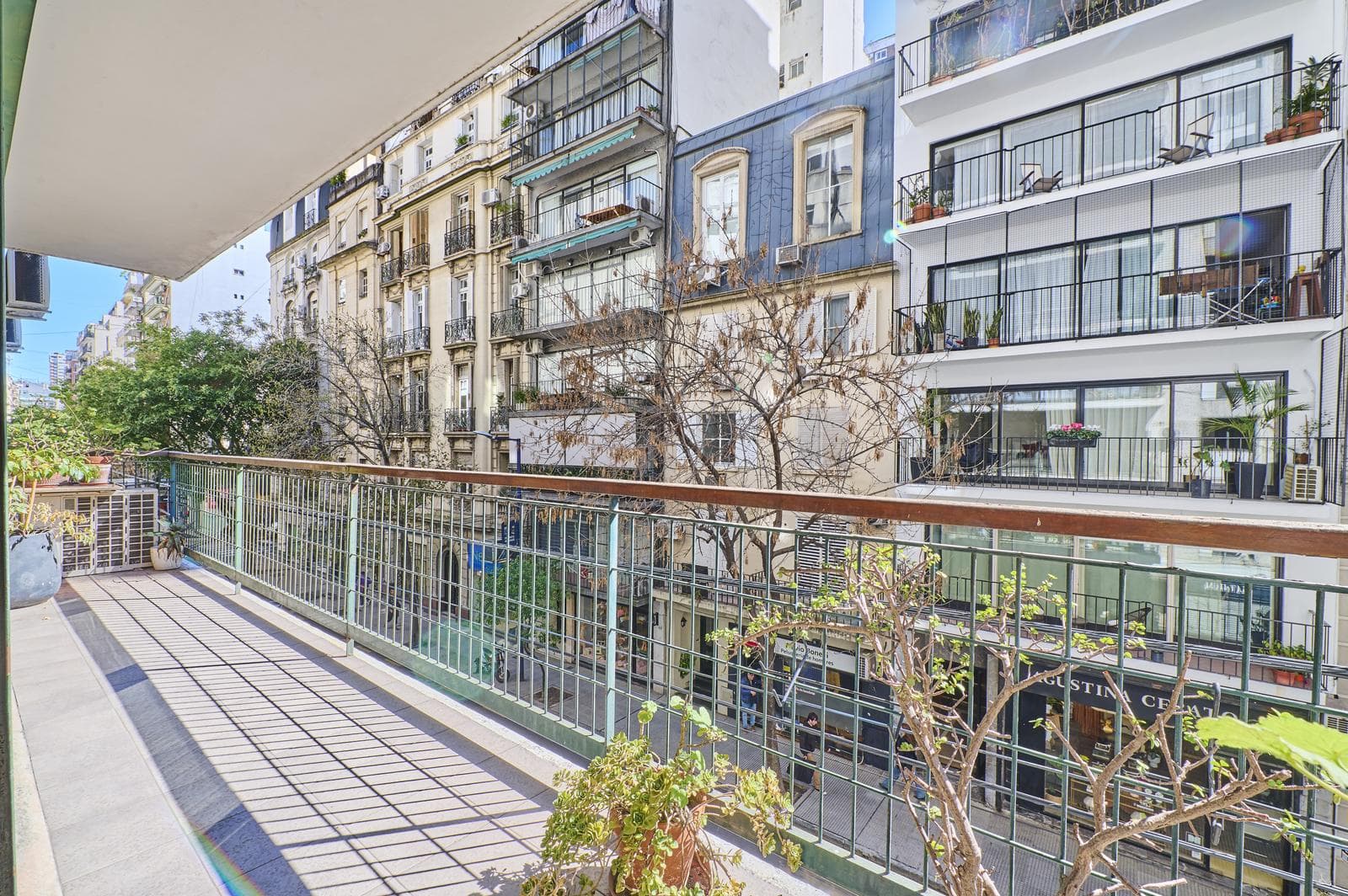 5-Room Apartment for Sale in Recoleta