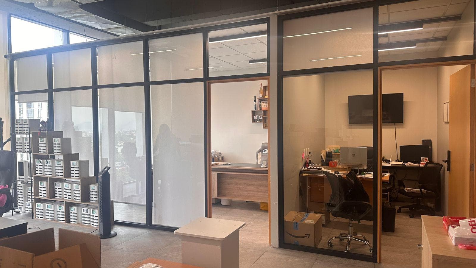 SPECTACULAR 108 m² LUXURY OFFICE IN THE RÍO SAN JOAQUÍN BUSINESS DISTRICT