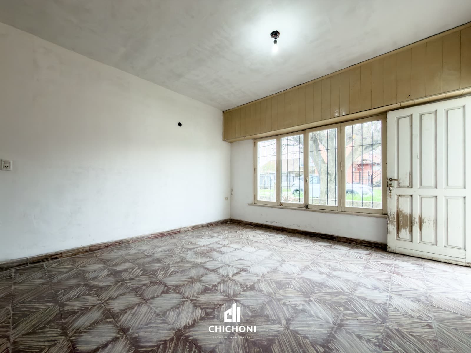 For Sale - 5-Room House or 2 Adjacent Properties - Villa Primera