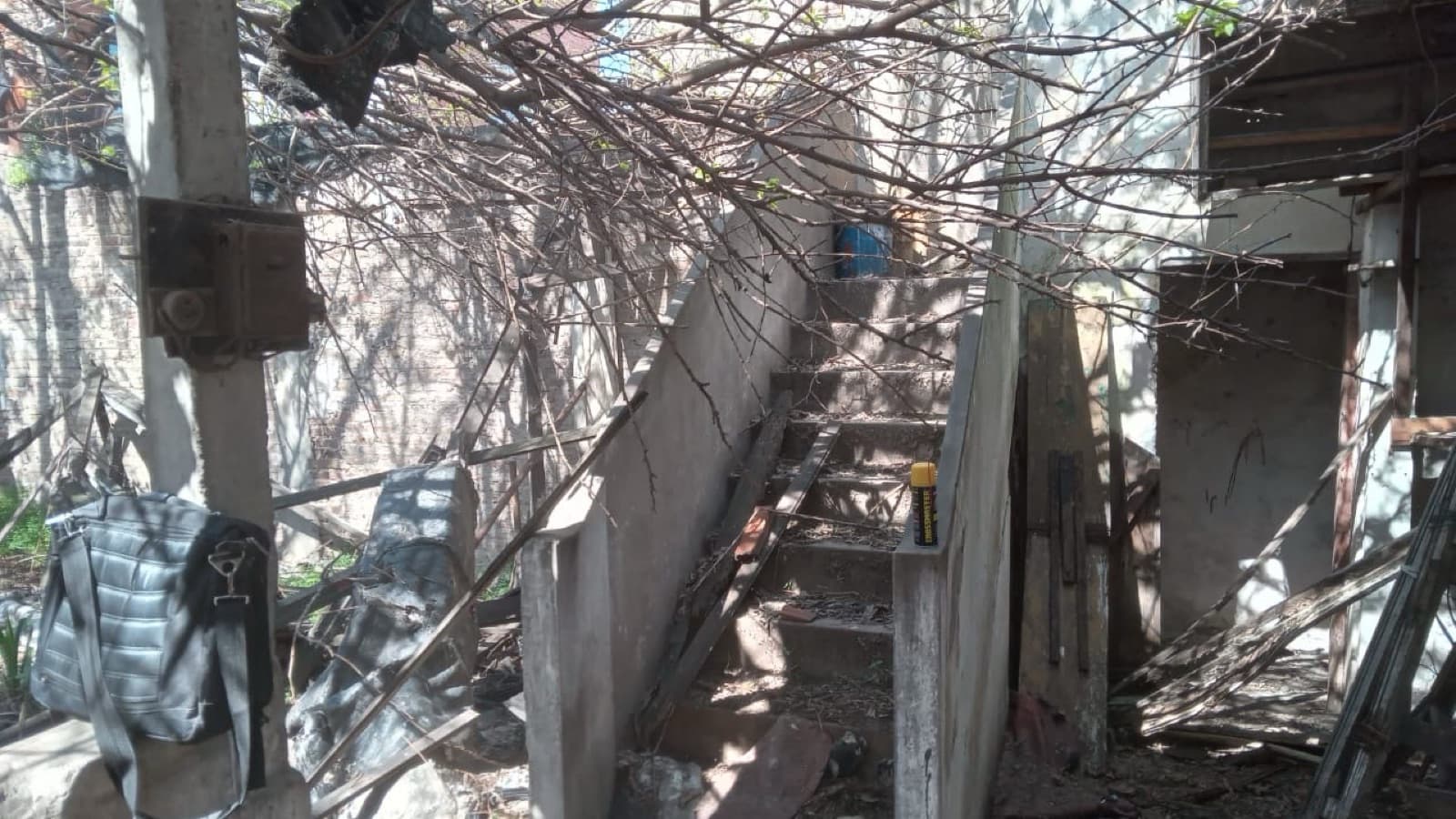 House with its own lot—a great opportunity in Aldo Bonzi to renovate