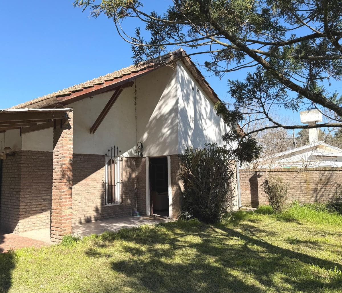 Casa de 2 dormitorios - Funes