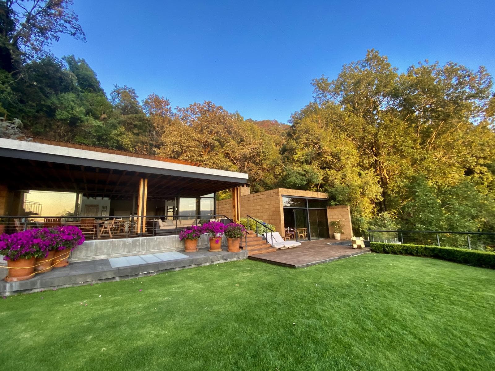 House for Rent with a Beautiful View of Valle de Bravo