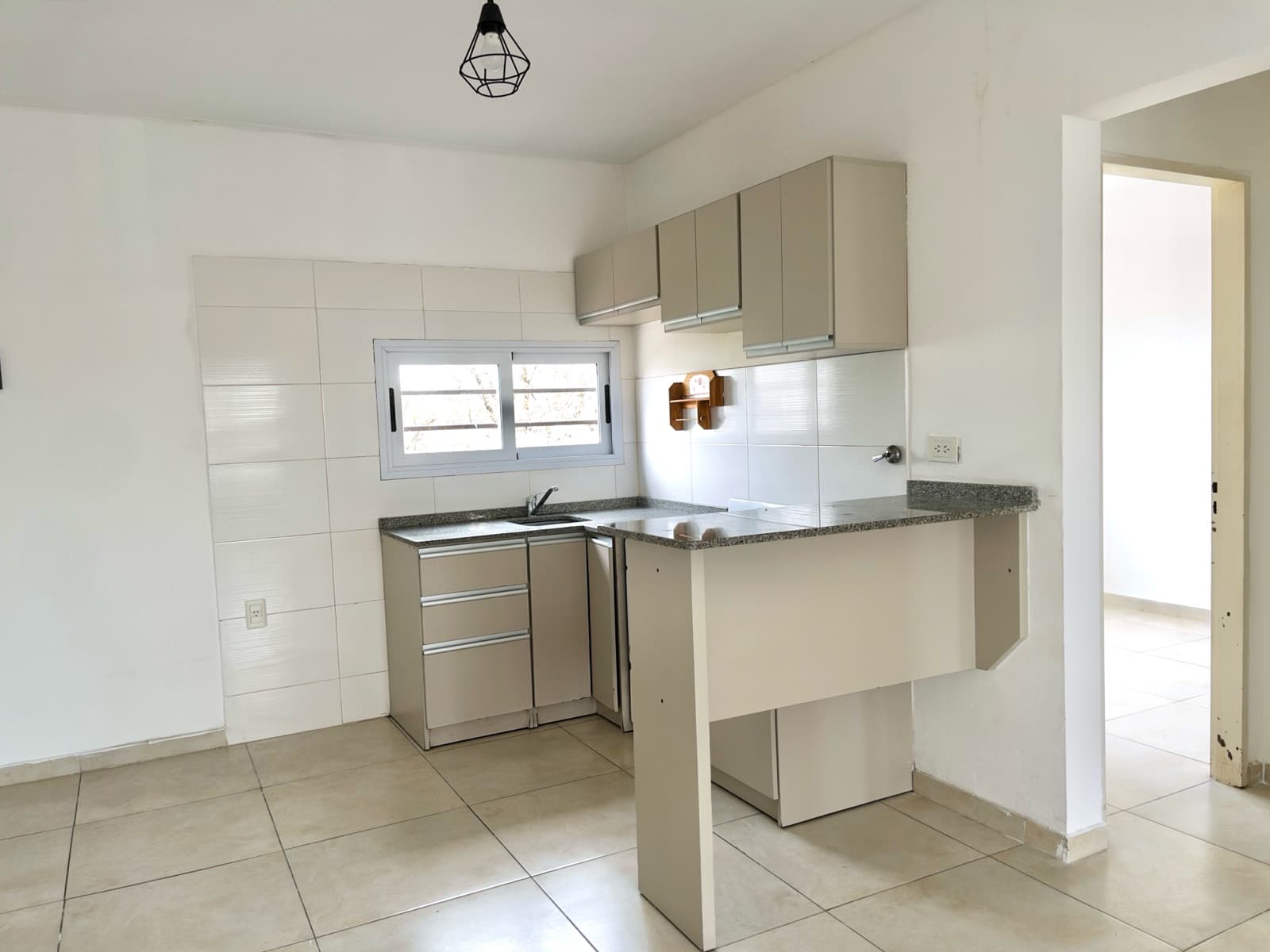 3-room apartment with garage and balcony FOR SALE