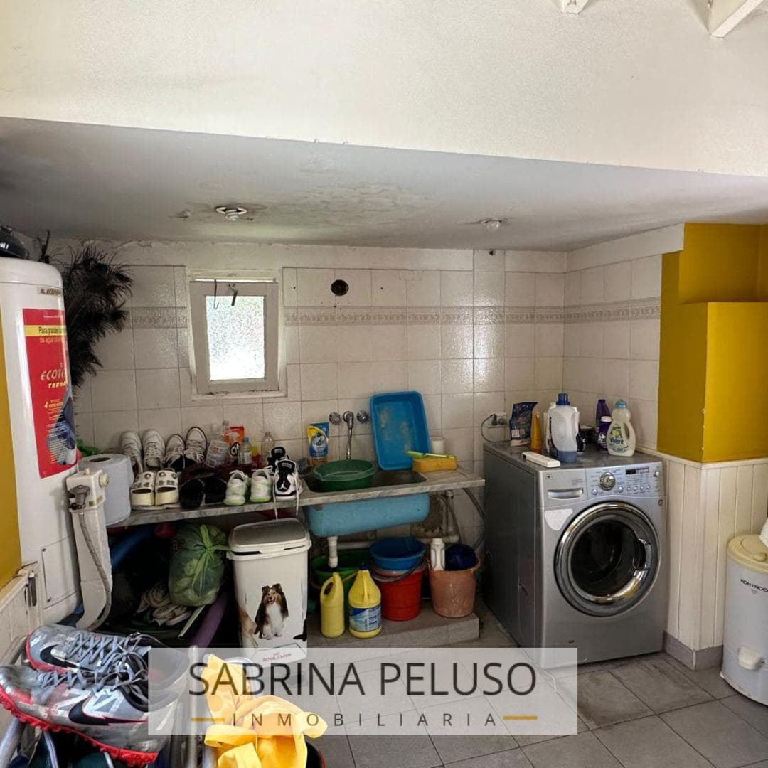 6-room house for sale in Ituzaingó
