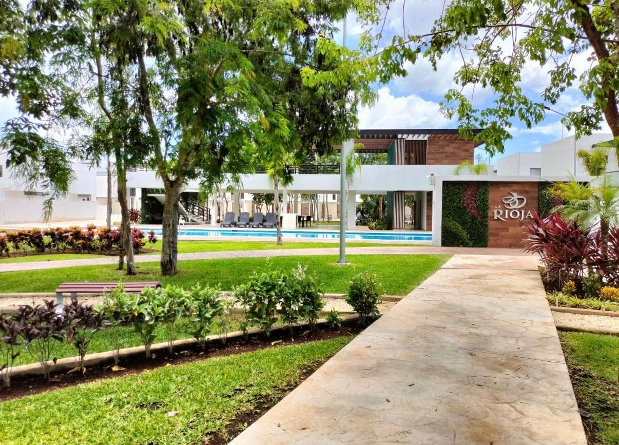 House at RESIDENCIAL LA RIOJA, Av. 135