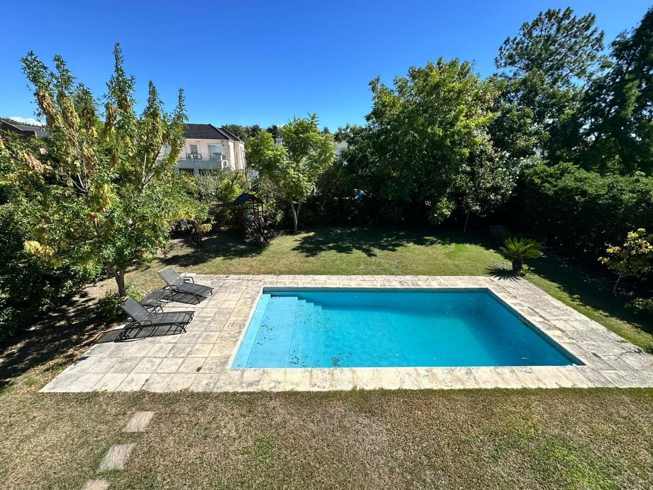 Beautiful and functional house for sale in Septiembre, Escobar