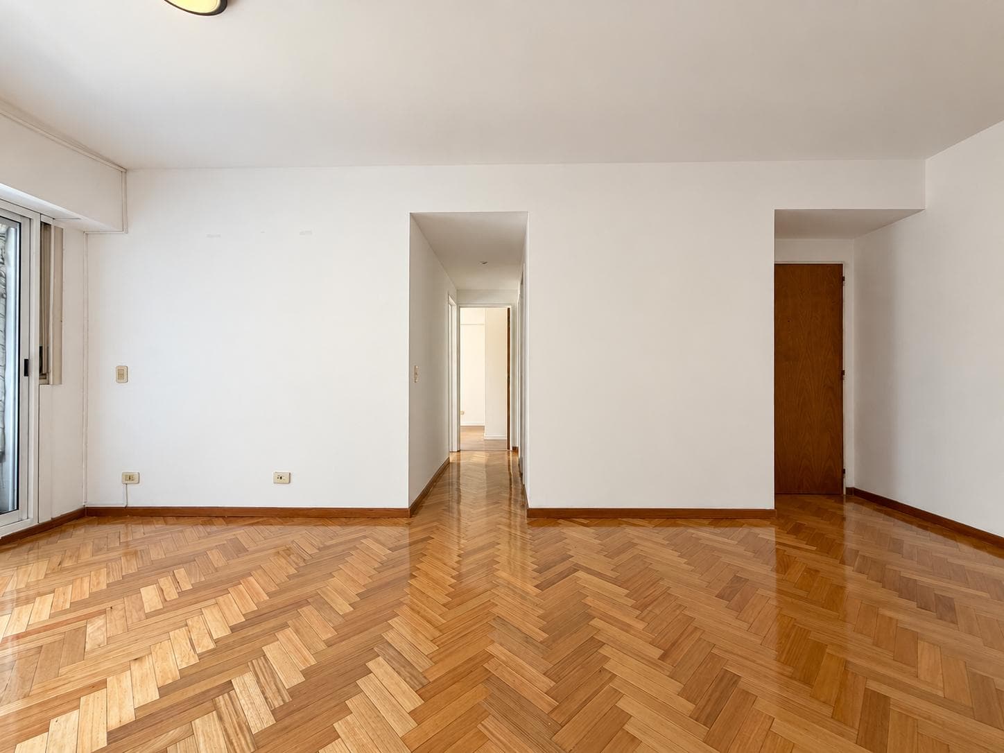 3-Room Apartment with Pool and Laundry Room for Sale - Nuñez