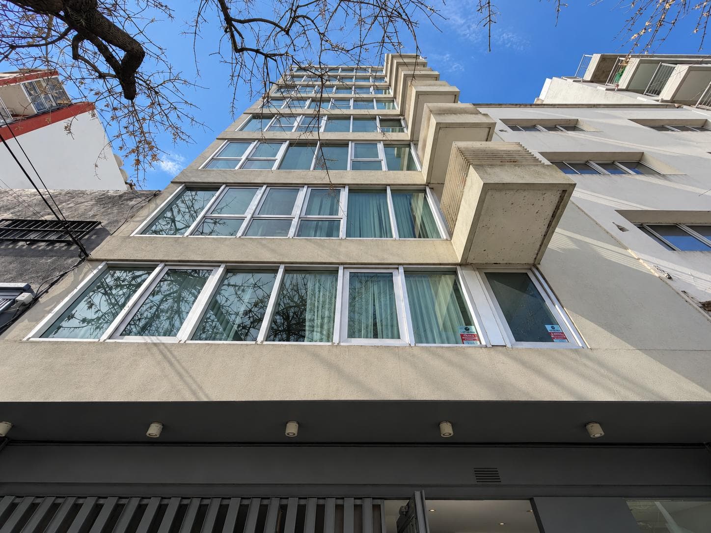 128 m² office for rent with garage and open floor plan – Núñez
