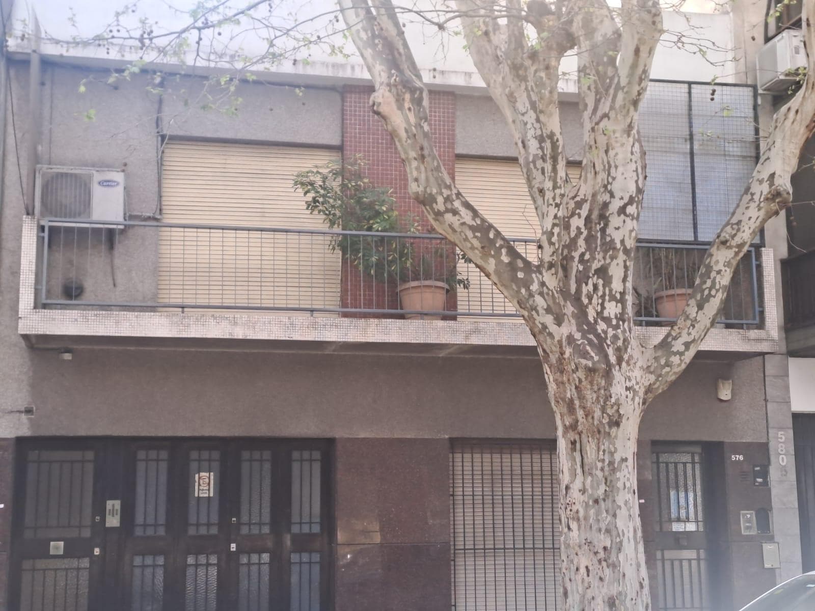 SE ALQUILA AMPLIO PH VILLA LURO BALCÓN PATIO TERRAZA