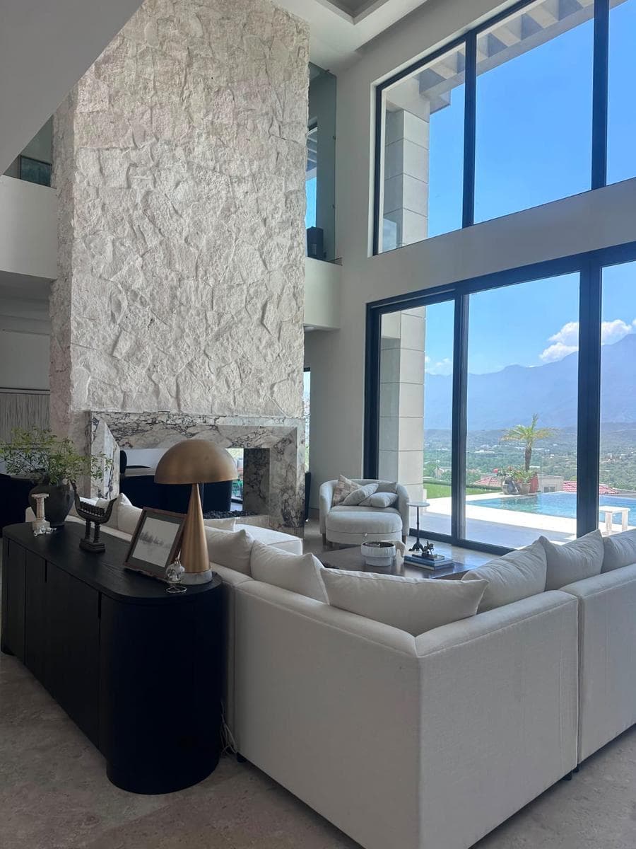 ULTRA-LUXURY RESIDENCE | HACIENDA LAS MISIONES—SANTIAGO, N.L.